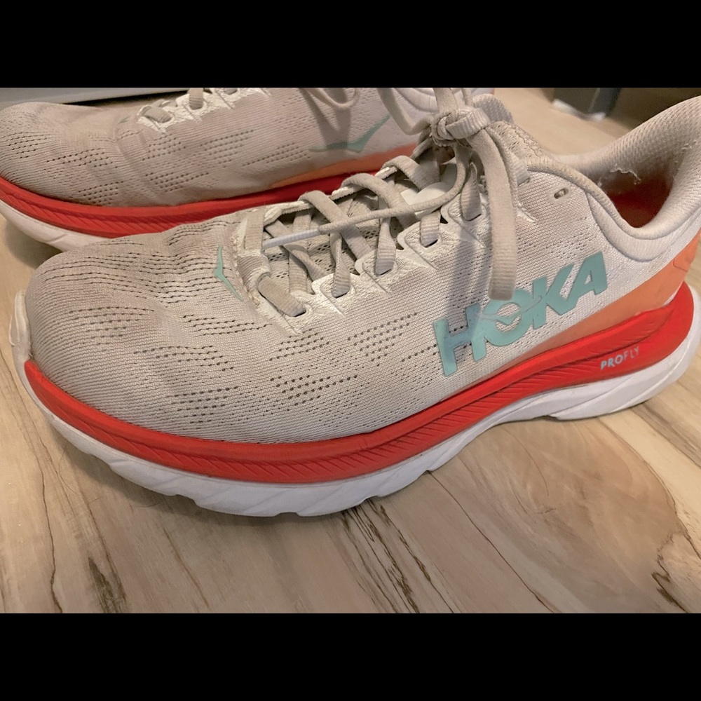 HOKA Mach 4 Womens Running Shoes